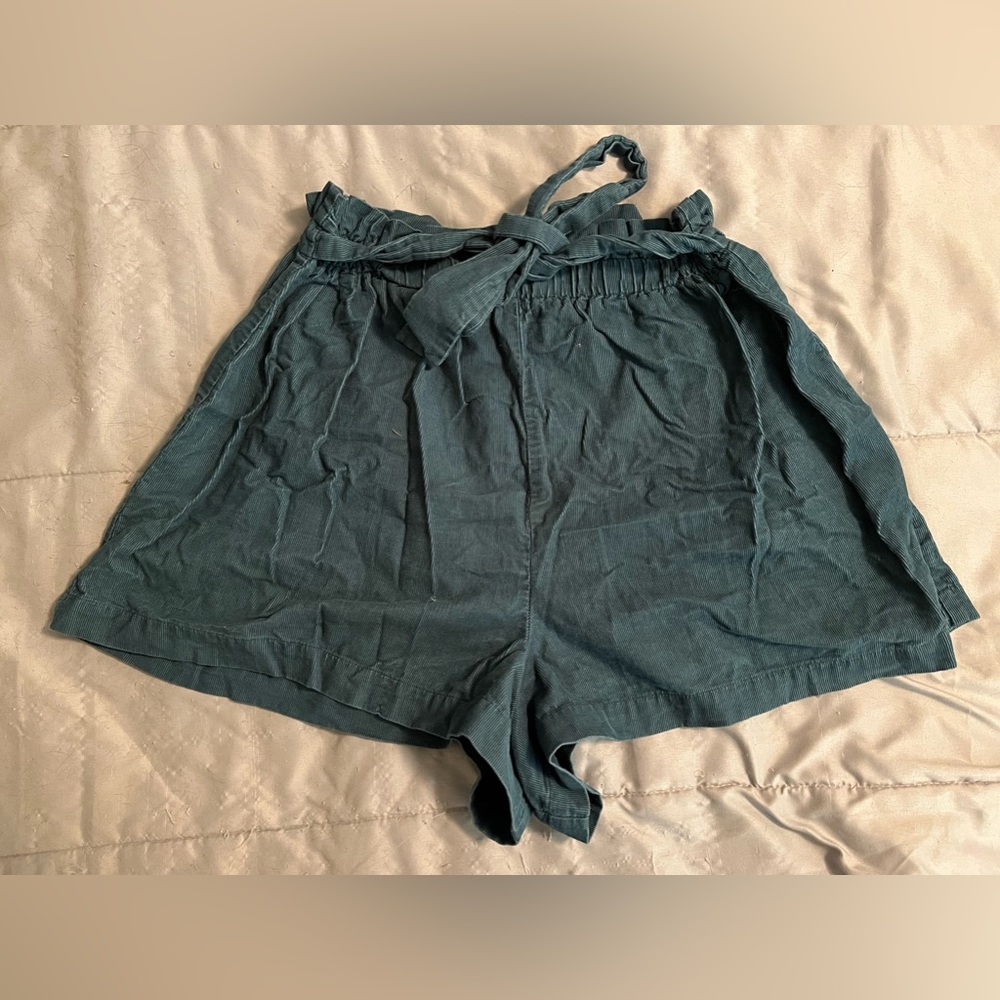 High waisted Paperbag Tie Waist Shorts